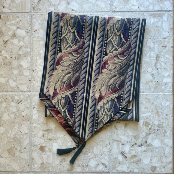 Woven Tapestry Acanthus Leaf Motif Table Runner with Tassels 70 x 14 Inches - Picture 3 of 13